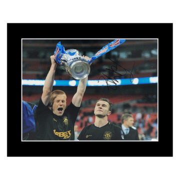 Signed Ben Watson Photo Display 12x10 - FA Cup Winner 2013